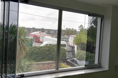 Balıkesir cam balkon uygulamasında kullanılan plise sineklik